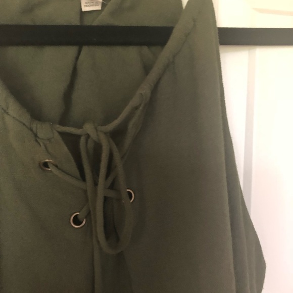 E & M Lace-up Tank - Picture 6 of 6